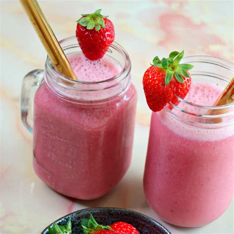 Vegan Strawberry Milkshake