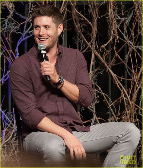 Jensen Ackles Plays Cowbell At Supernatural Convention With Jared