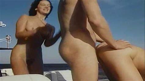 Naked Laurence Boutin in Vacances à Ibiza