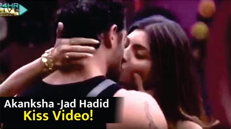 Bigg Boss Ott Akanksha Puri And Jad Hadid Kissing Video Seconds