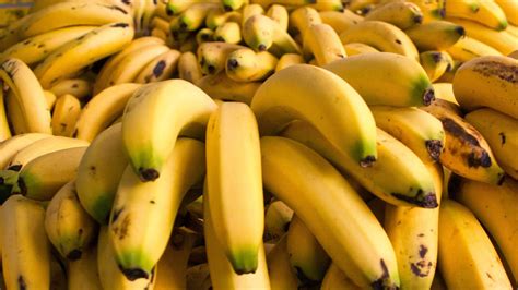 Bananen Schale angefasst Darum sollten Sie sich Hände waschen