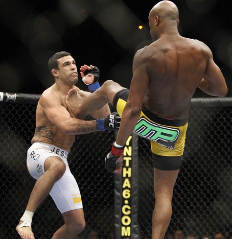 Anderson Silva Kick