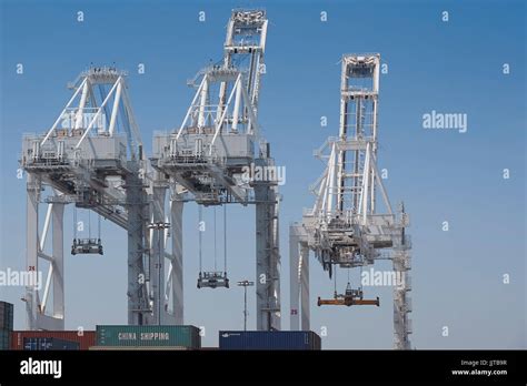 Gantry Cranes Container Cranes At The Long Beach Container Terminal