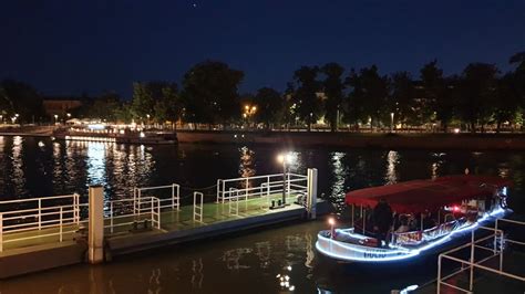 Wrocław: Old City Night Walk And Gondola Ride