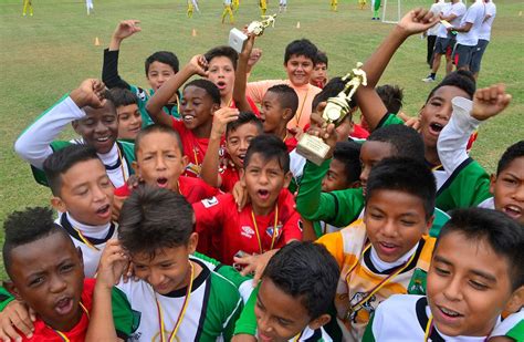 El Mundialito tuvo fiesta del fútbol en la Ciudad Deportiva Fútbol