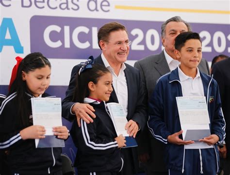 Entrega Aispuro M S De Mil Becas De Excelencia