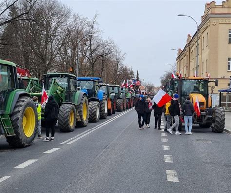 Utrudnienia w ruchu 4 03 w Białymstoku Rolnicy przejdą ulicami stolicy