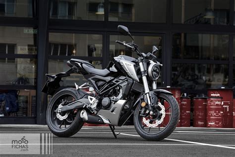 Comparativa Honda Cb125r 2018 2020 Ktm 125 Duke 2017 2020