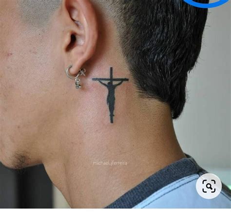 Pin de gildeon ashford em decoração chic Tatuagem cruz no pescoço