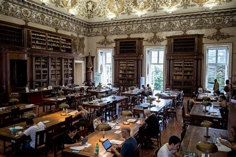 Biblioteca Nazionale Di Napoli Vittorio Emanuele III