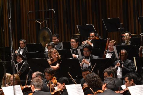 Orquesta Sinfónica de SLP interpreta a Mozart en concierto en vivo por