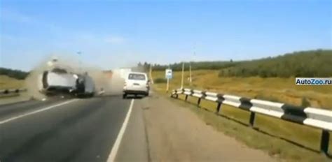 Подборка аварий с видеорегистраторов на дорогах России | Autozoo.ru ...