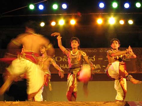 Hampi Festival, Hampi Utsav, Vijaya Utsav, Hampi Music and Dance ...