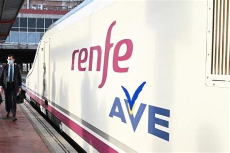 Renfe pone en circulación dos AVE directos entre Ourense y Alicante