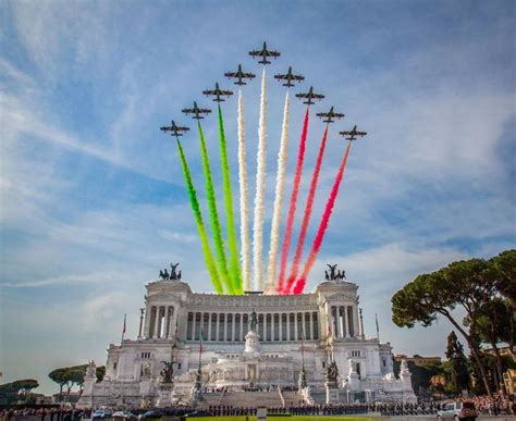 Frecce Tricolori Roma Giugno Festa Della Repubblica