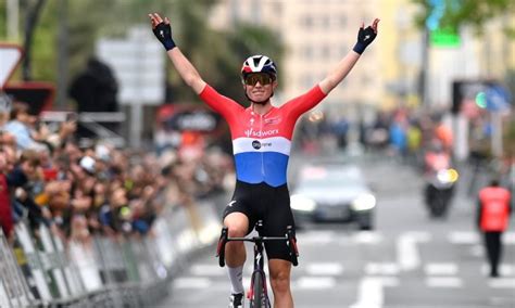 Cyclisme Tour Du Pays Basque Demi Vollering Remporte La E Tape Et