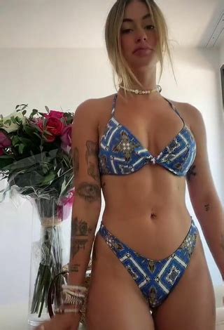 Abril Cols Looks Sweetie In Bikini Sexyfilter