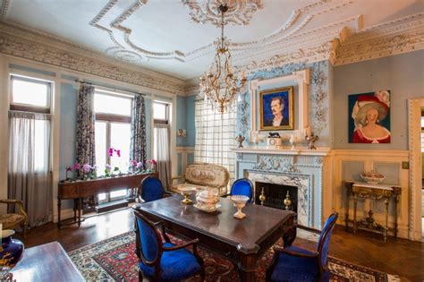 A Peek Inside Hunt Slonem S Historic Homes The Glam Pad