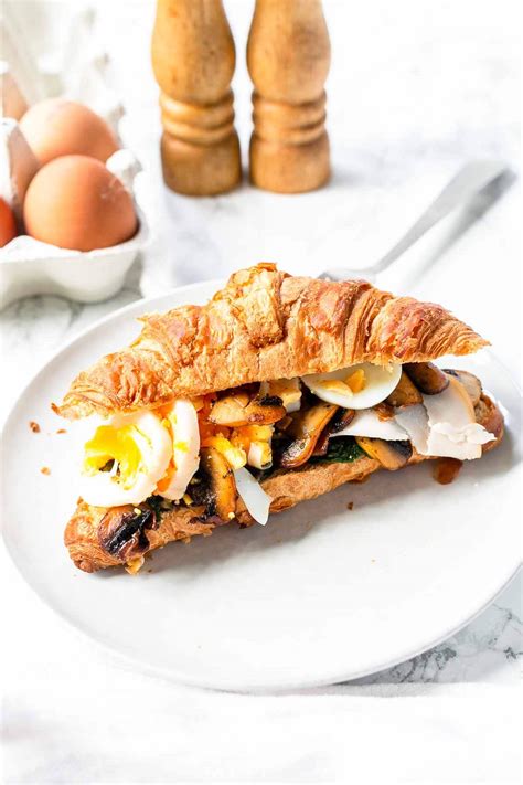 How To Make Croissant Sandwich Fast Food Bistro