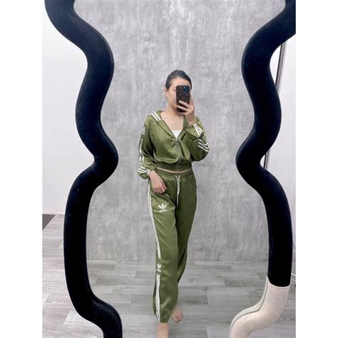Bộ thể thao hot hit tặng quây Shopee Việt Nam