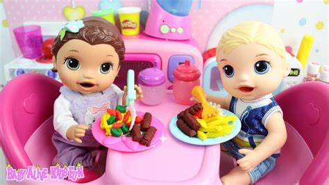 BABY ALIVE LILI E DAVI COMENDO ALMOCINHO DE MASSINHA PLAY DOH BABY