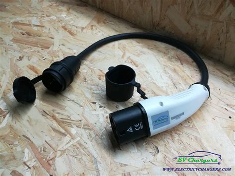 Adaptador Mennekes Type Schuko Cee Mts A Para Motas Ev