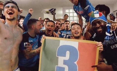 Tifoso Imbucato Nella Festa Scudetto Dopo Udinese Napoli Stato