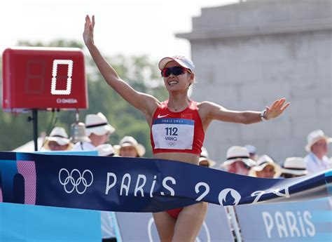 巴黎奧運會 一騎絕塵！楊家玉拿下女子20公里競走金牌2024巴黎奧運會新華網