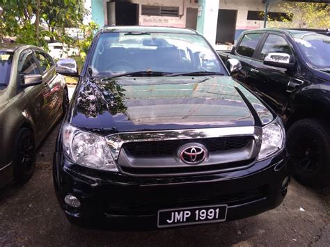 TOYOTA HILUX DOUBLE CAB 2.5 (A) - Yinison Auto