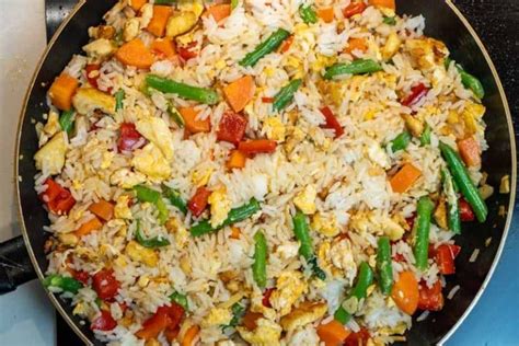 Easy Egg Fried Rice Without Soy Sauce Recipe No Frills Kitchen