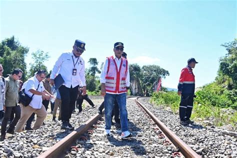 Menhub Pastikan Pembangunan Kereta Api Logistik Sulsel Sesuai Target