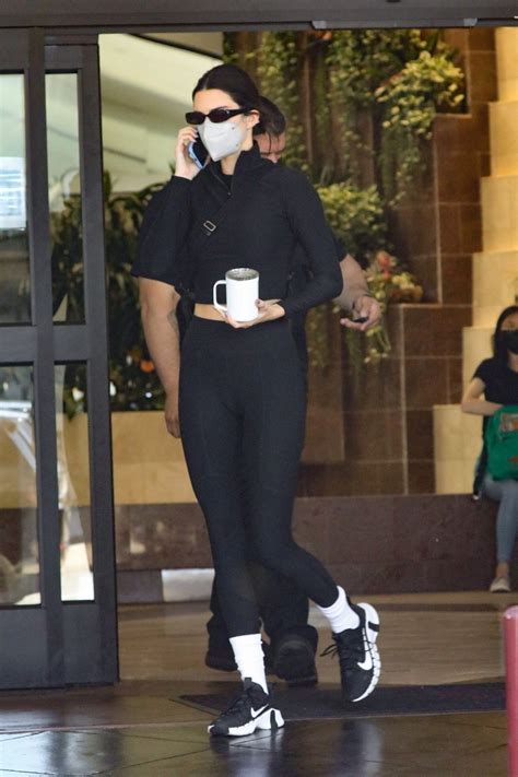 Kendall Jenner Flaunts Her Tight Ass And Cmeltoe 12 Photos The Fappening