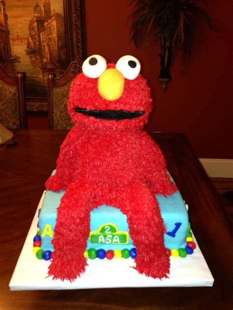 Elmo Cake - CakeCentral.com