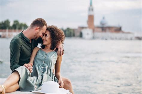 Casal Em Lua De Mel Em Veneza Foto Grátis