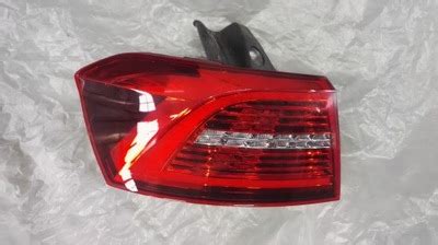 Lampa Tylna Ty Lewa Vw Passat B Kombi Led G