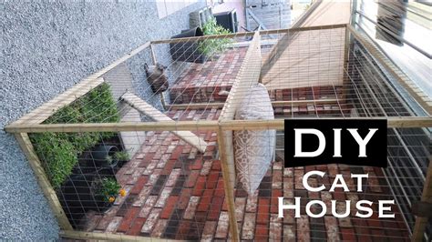 Diy Inexpensive Outdoor Cat House Enclosure Youtube