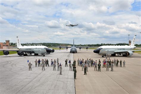 Home To 'Doomsday Planes', US Air Force Reopens The E-4B Hangar At ...