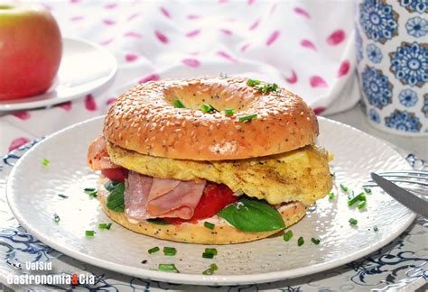 Bagel Con Tortilla Y Jam N Cocido A La Plancha Receta Para Disfrutar