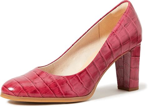 Clarks Women S Kaylin Cara Closed Toe Pumps Amazon Co Uk Fashion