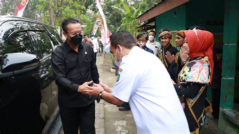 Bkkbn Serahkan Bantuan Bedah Pawon Waras Bangkle Dan Tinjau Pelaksanaan