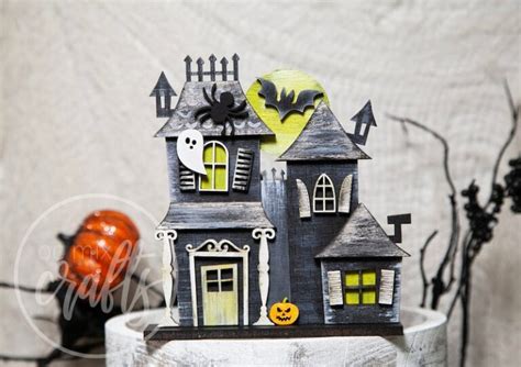 10 Miniature Haunted Houses To Spook Up Your Halloween