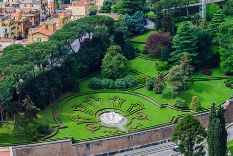 Vatican Gardens Guide: Must-See Sights and Visitor Tips