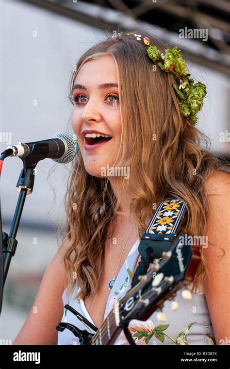 Faversham Hop Festival 2018 Maisy Beth Young Caucasian English Singer