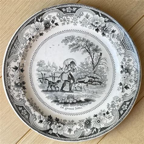 Ancienne Assiette En Faience Montereau La Grosse B Te Chasse Lebeuf