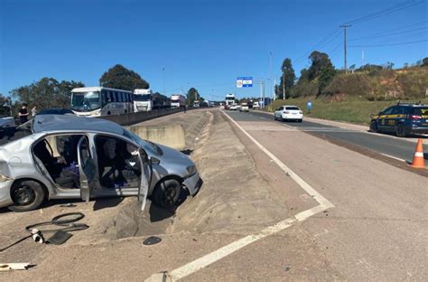 Duas Pessoas Morrem Em Graves Acidentes Na Grande Curitiba