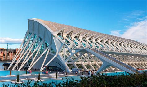 Top 10 Impressive Modern Buildings You Need To Visit