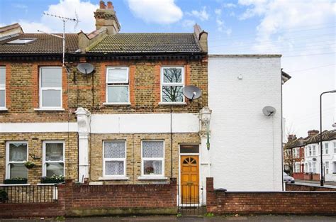 Boundary Road Walthamstow London E17 3 Bed End Of Terrace House £