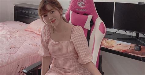 Ngắm trọn bộ nhan sắc gái đẹp khoe góc gaming hot nhất vừa được vinh danh tại VGSG 2020