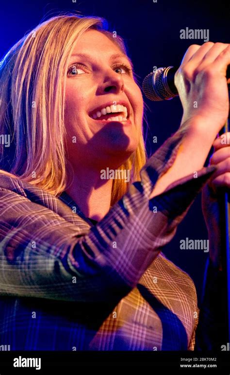 Sarah Cracknell Hi Res Stock Photography And Images Alamy