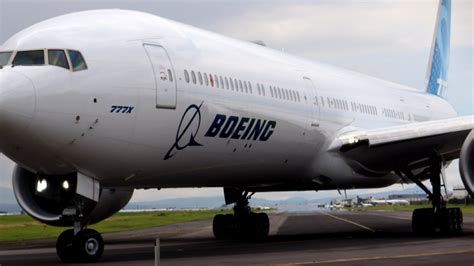 BOEING 777 9 Despega El Avion Mas Grande Del Mundo Aeropuerto De Toluca